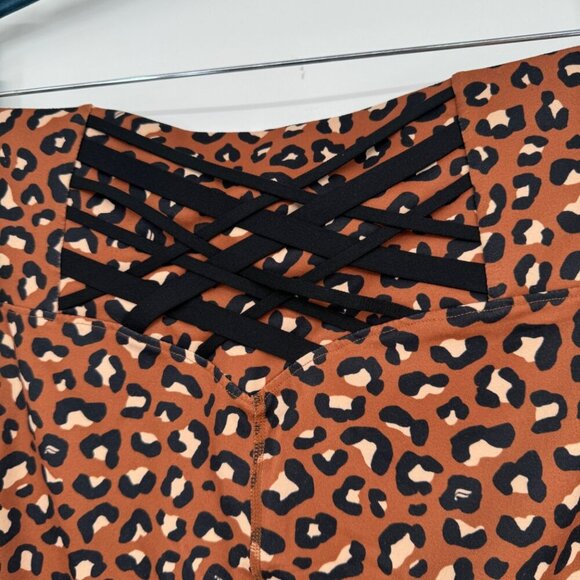 Fabletics Powerhold 1X 2X Leggings Ankle Length Women's Size Medium Leopard - Picture 8 of 10